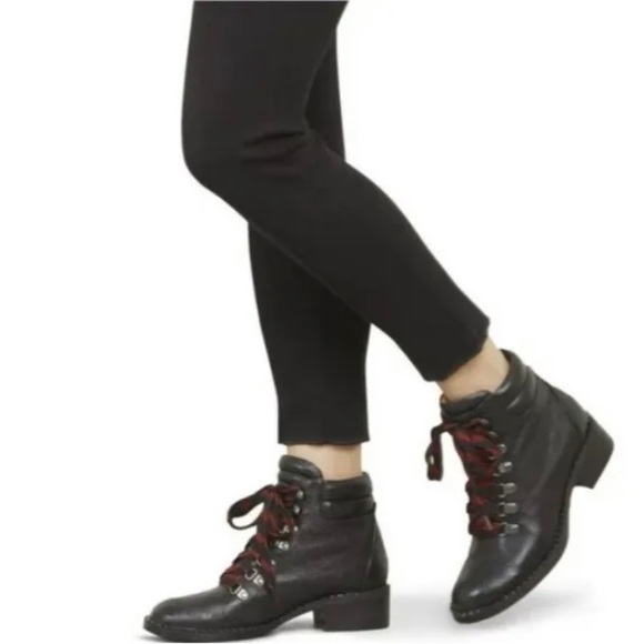 New Gentle Souls Kenneth Cole Brooklyn Lace Up Black Ankle Boot Women’s Size 7